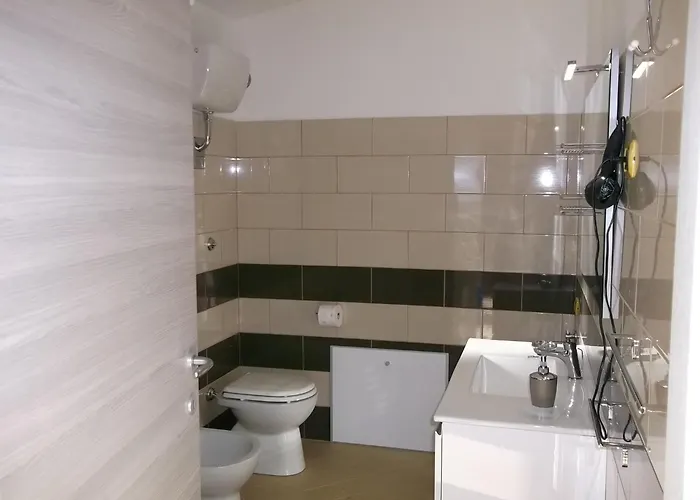 Maria Teresa's Large Open Space Indipendent * Кардеду