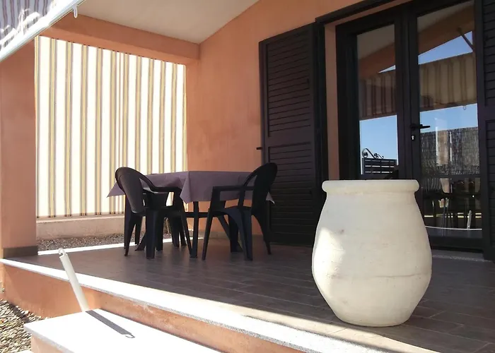 Maria Teresa's Large Open Space Indipendent Кардеду